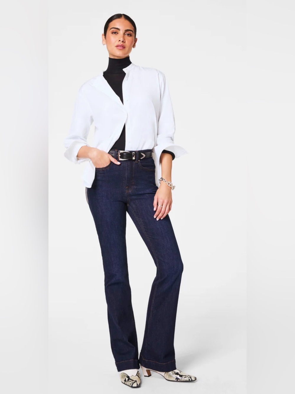 SPANX Denim $168 Flare Jeans Size 4 31.5" inseam - Picture 3 of 8